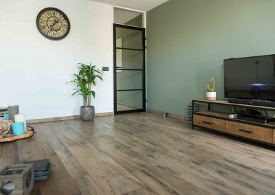 Keramisch hout look met knoesten